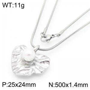 Fashionable stainless steel creative wrinkled heart-shaped inlaid pearl pendant, ladies' temperament silver necklace - KN291064-MZOZ